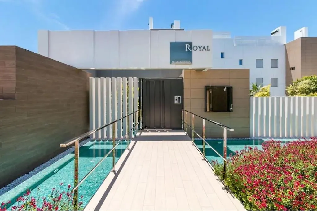 Luxury 3 Bedrooms Apartment In Royal Banus! Marbella