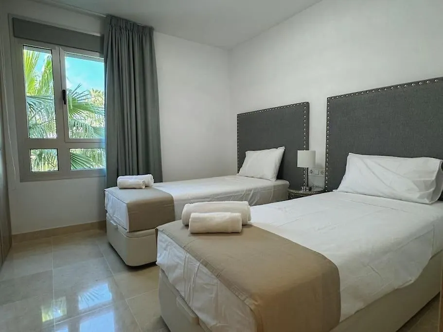 Luxury 3 Bedrooms Apartment In Royal Banus! Marbella