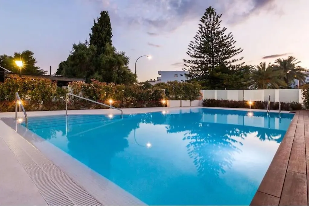 Luxury 3 Bedrooms Apartment In Royal Banus! Marbella